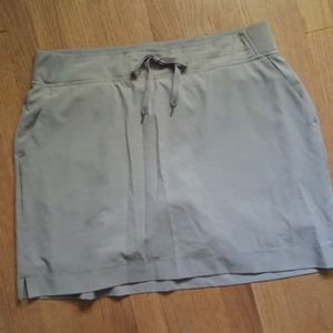 Grey, Skort